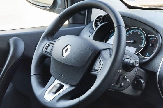 2 Sitzer Van mit bestem Preis bei Renault Kangoo und confortable an den Eigenschaften, an der Kilometerzahl, an den Sitzplätzen und an der Triebwerkleistung