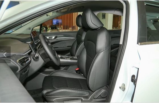 400km/550km reine EV Fahrzeuge der kompakte elektrische SUV Geely Geometrie-C Blaubeeren