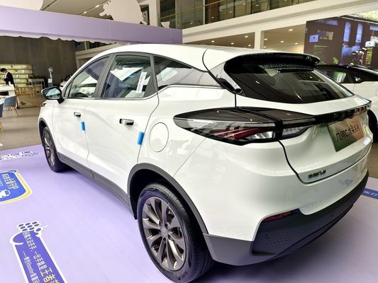 400km/550km reine EV Fahrzeuge der kompakte elektrische SUV Geely Geometrie-C Blaubeeren
