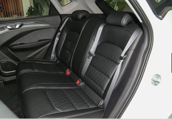 400km/550km reine EV Fahrzeuge der kompakte elektrische SUV Geely Geometrie-C Blaubeeren