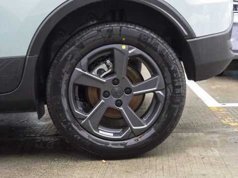 Kleine Elektroautos SUVs ECO freundliche Geely-Geometrie E 320km 401km 5 Türen 5 Sitzer