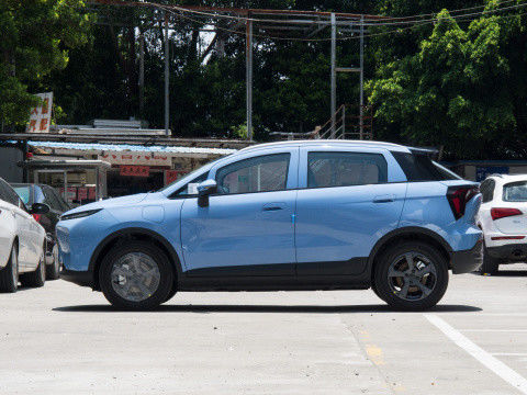 Kleine Elektroautos SUVs ECO freundliche Geely-Geometrie E 320km 401km 5 Türen 5 Sitzer