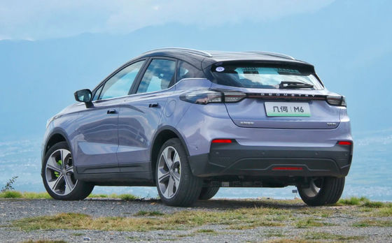 Luxus-Rad-Antrieb SUVs Geely ECO freundliche Elektroauto-4 Geometrie M6 450km CLTC