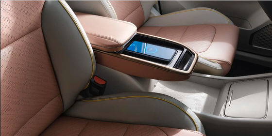 Luxus-Rad-Antrieb SUVs Geely ECO freundliche Elektroauto-4 Geometrie M6 450km CLTC