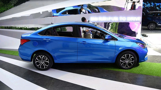 Reine Elektroautos Chery Arrizo E laden schnell Strecke des SUV-Auto-5 Sitzer-4 der Tür-401km auf