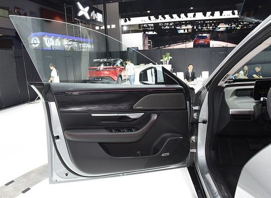 Intelligentes Limousinen-Elektroauto Xpeng P7 Nedc 2WD 4WD 480 586 670 706km Strecke
