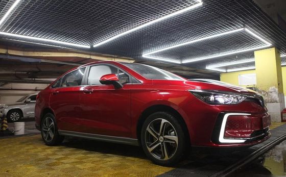 Elektrische SUV zweite Hand Peking EU5 BAIC plus R600 benutzte linke Hand-Antriebs-Autos