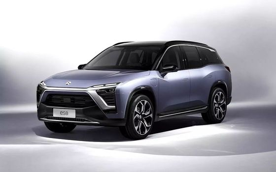 Hochgeschwindigkeitssteuerung Links Nio EV Car ES8 SUV Kompakte Elektrofahrzeuge