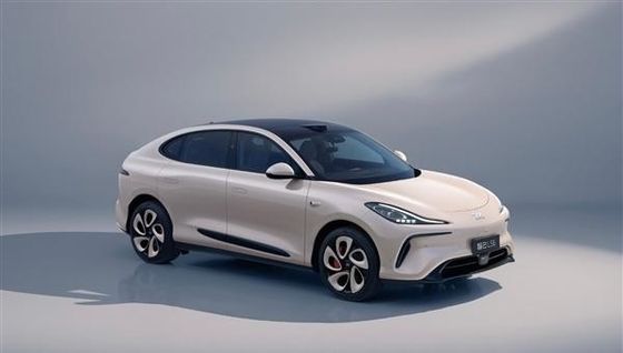 Zhiji LS6 maximale Leistung von 575 kW alle Elektroautos mit Höchstgeschwindigkeit von 252 km / h Elektro-Sportfahrzeug