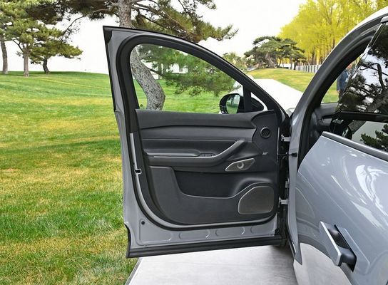 SUV bei NIO EC7 75kWh Elektroauto mit Motor mit 480 kW