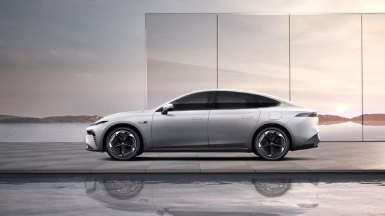 Dongfeng Eπ 007 mit 1200km Reichweite und Schere Tür Maximalgeschwindigkeit 165km/h 5 Türen