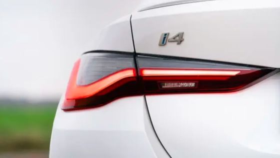 Neueste und Allradantrieb bei BMW i4 Doppel-Elektromotoren Power & Hatchback Kofferraum verfügbar