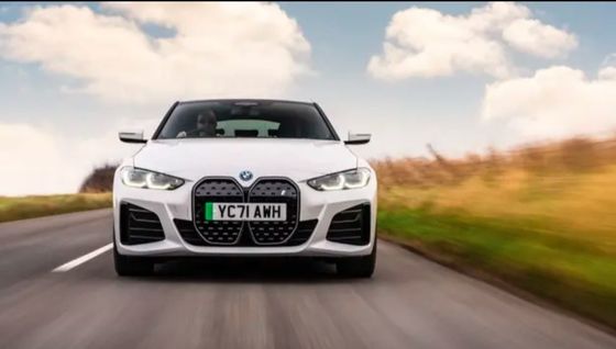 Neueste und Allradantrieb bei BMW i4 Doppel-Elektromotoren Power & Hatchback Kofferraum verfügbar