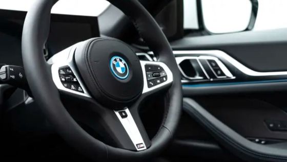 Neueste und Allradantrieb bei BMW i4 Doppel-Elektromotoren Power & Hatchback Kofferraum verfügbar