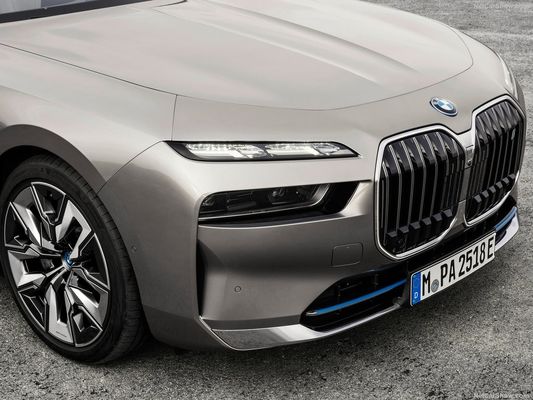 Neues Energiefahrzeug für BMW i7 2023 xDrive60L Luxus Sportfahrzeugsitze für Erwachsene Elektrofahrzeuge