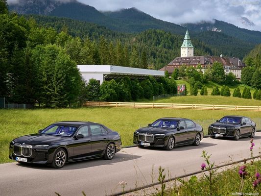 Neues Energiefahrzeug für BMW i7 2023 xDrive60L Luxus Sportfahrzeugsitze für Erwachsene Elektrofahrzeuge