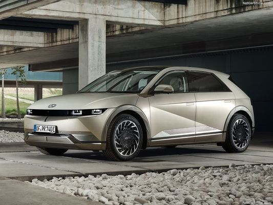 neue Familie von vollelektrischen Autos von Hyundai Ioniq5 Charmant, futuristisches Design mit 430km Reichweite