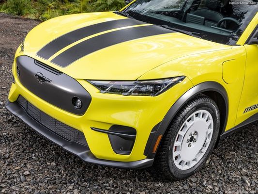 Einzigartige Rallye-Aufhängung, Familienauto-Renngefühl bei der Ford Mustang Mach-E Rallye (2024) 480 PS