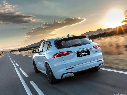 Ein rein elektrisches Neue-Energie-Auto mit 450 Reichweite und maximaler Geschwindigkeit von 325 km/h bei Maserati Gran Turismo Folgore