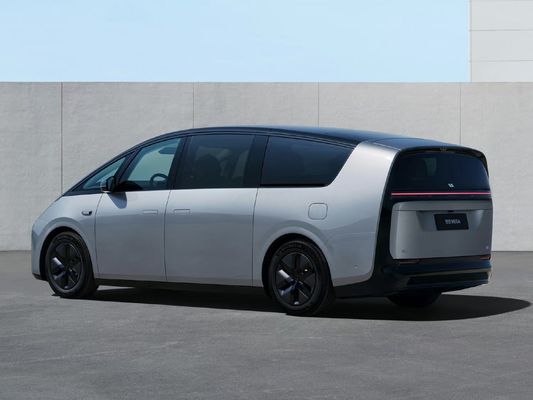 Lixiang MEGA 2024 EV 7-Sitzer Luxus-MPV 710KM Langstrecken 4WD Elektroauto