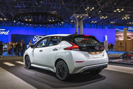 Benzinfrei, mit einer Reichweite von 180 Meilen für lokale Fahrten im 2024 Nissan Leaf S-Hatchback