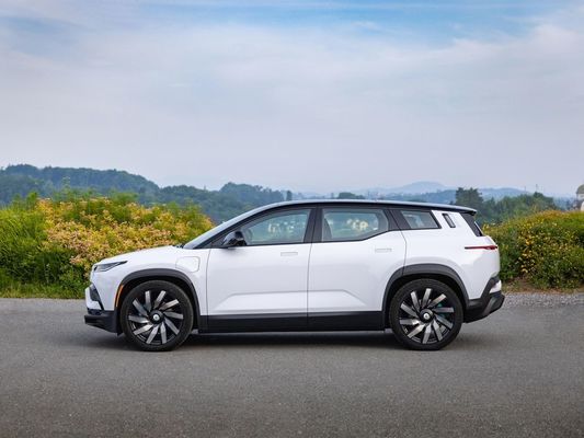 charakteristischer wünschenswerter Elektro-SUV Fisker Ocean Elektro-SUV-Familie mit 556 PS/737 Nm