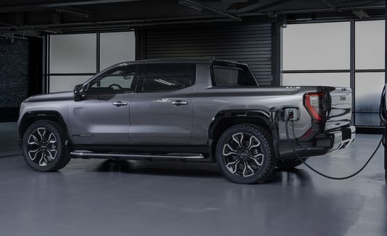 GMC Sierra EV Doppelmotor-Antriebsstrang mit 754Ps, der bis zu 9500 Pfund schleppen und bis zu 1300 Pfund Nutzlast ziehen kann