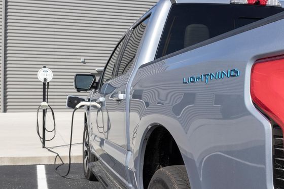 Elektroauto Ford F-150 Lighting rein elektrischer Pickup mit großer Reichweite und riesigem Speicher