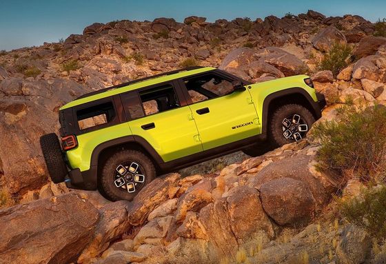 Kommen wird der vollelektrische SUV 2024 Jeep Recon EV mit klappbaren Dachdecken, entfernbaren Türen und Krabbelsteinen.