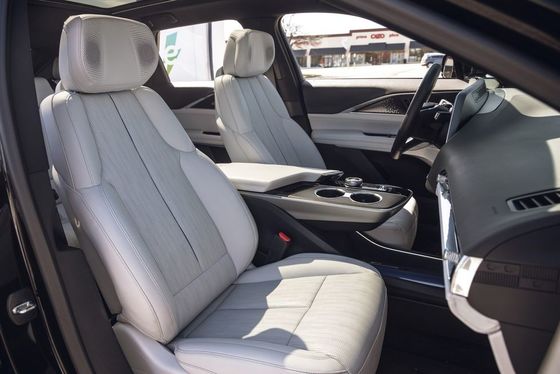 2024 Cadillac Lyriq 308 Meilen Reichweite in weit posher Kabine NEW ENERGY LUXURY Limousine