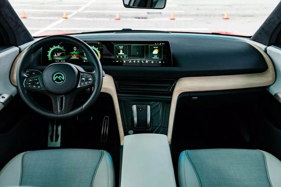 2024 Mullen GT Pure Electric Sportwagen mit 380km Reichweite 4.2s 0-100km/h Beschleunigung