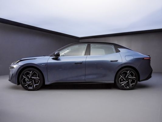 LYNK&CO 07 EM-P Plug In Hybrid Elektroauto Limousine EV