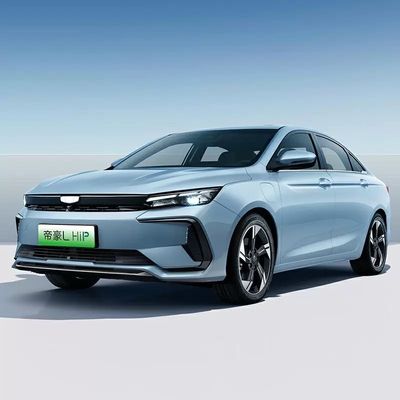 China New Energy Geely Emgrand L HIP 2024 Champion Edition 1.5TD-DHT Pro 100KM über Typ hinaus ((Plug-In Hybrid)
