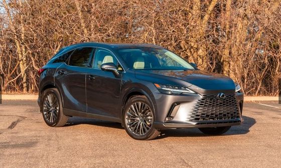 Luxuriöser Crossover SUV 2024 Lexus RX 450h+ PHEV mit 37 Meilen elektrischer Reichweite