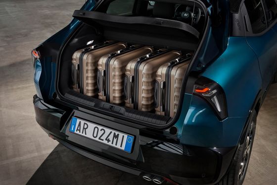 Der Sportlichste Kompaktwagen Alfa Romeo Erster EV Milano Mit 2 Antriebsstrang-Optionen 156ph&240ph WLTC 240meils