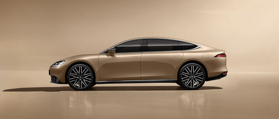 2024 rein elektrisches Fahrzeug YuanHang Y6 Limousine mit Reichweite von 660 km