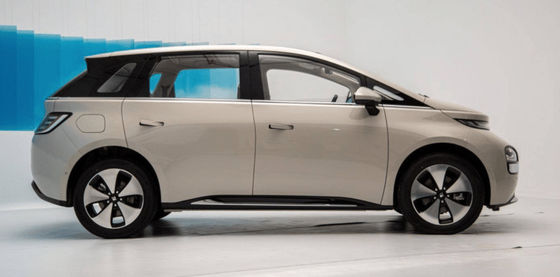 Baojun Yunduo Max ist der intelligenteste elektrische PKW mit 460 km Reichweite und kann Fahrspur wechseln, überholen und selbstständig parken.