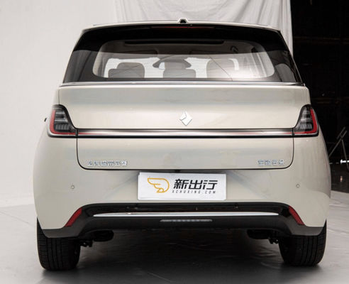 Baojun Yunduo Max ist der intelligenteste elektrische PKW mit 460 km Reichweite und kann Fahrspur wechseln, überholen und selbstständig parken.