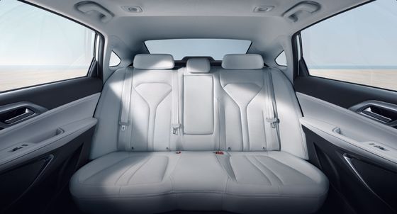 2024 Xpeng P5 Elektrofahrzeug EV Elektroauto Langstrecke 480km 155KW Leistung 170km/h