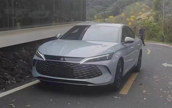 Vorverkauf 2024 BYD Qinn L DM-i 80km Elektrofahrzeug Landet Bald Hybridfahrzeug 1.5T 101PS L4 Neues Engergy Auto