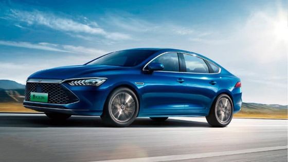 Neues Hybridfahrzeug 2024 BYD Qin L Dm-i 1.5T 101PS.L4 Motor mit 218PS Elektromotorenleistung 180km/h Höchstgeschwindigkeit