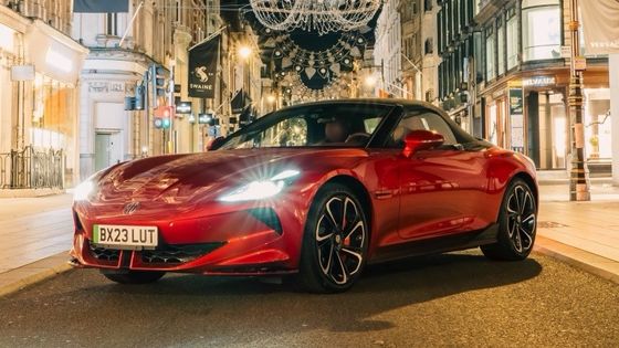 MG Cyberster Trophy Ein ganz elektrischer Sportwagen mit 335 PS und 350 lb Fuß Drehmoment, 336 Meilen Reichweite unter 77kwh Batterie