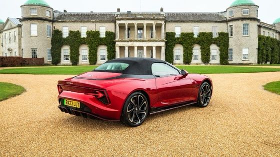 MG Cyberster Trophy Ein ganz elektrischer Sportwagen mit 335 PS und 350 lb Fuß Drehmoment, 336 Meilen Reichweite unter 77kwh Batterie