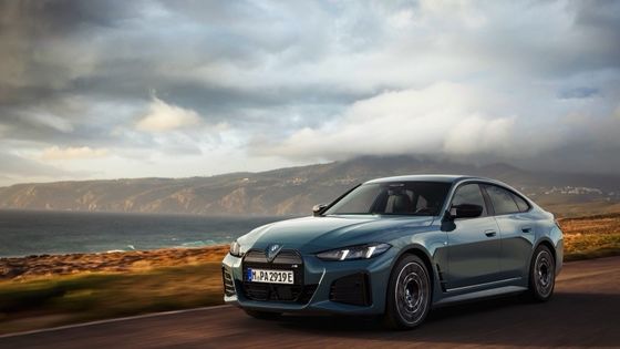 Rein elektrisches Fahrzeug hohe Leistung 450km Reichweite BMW i4 Beschleunigung 0-100km/h bei 3,9s 225km/h Höchstgeschwindigkeit 400kw Leistung