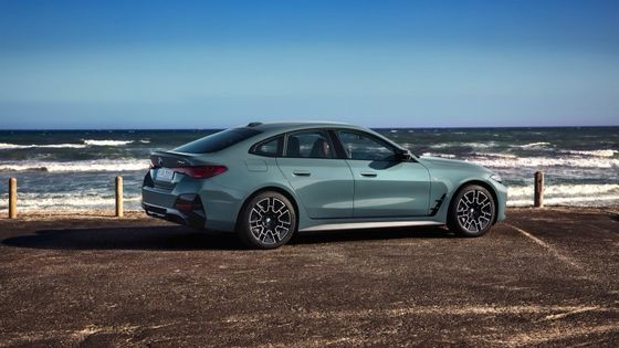 Rein elektrisches Fahrzeug hohe Leistung 450km Reichweite BMW i4 Beschleunigung 0-100km/h bei 3,9s 225km/h Höchstgeschwindigkeit 400kw Leistung