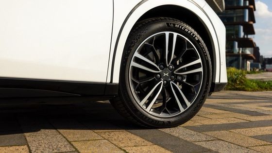 Xpeng G6 RWD Long Range Elektrofahrzeug SUV EV Elektrofahrzeug mit einer Motorleistung von 210 kW RWD Fahrt & 490km Reichweite