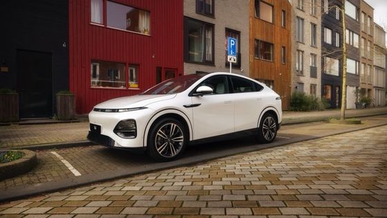 Xpeng G6 RWD Long Range Elektrofahrzeug SUV EV Elektrofahrzeug mit einer Motorleistung von 210 kW RWD Fahrt & 490km Reichweite