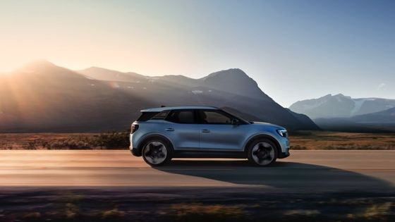 Bereit für den Start Pure Electric Crossover Ford Explorer AWD mit 532 km WLTP 250kw/340P.s Motorleistung und Höchstgeschwindigkeit 180km/h