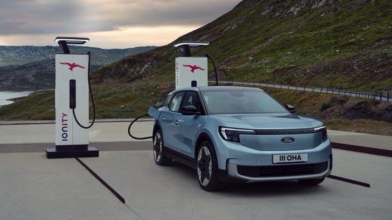 Bereit für den Start Pure Electric Crossover Ford Explorer AWD mit 532 km WLTP 250kw/340P.s Motorleistung und Höchstgeschwindigkeit 180km/h