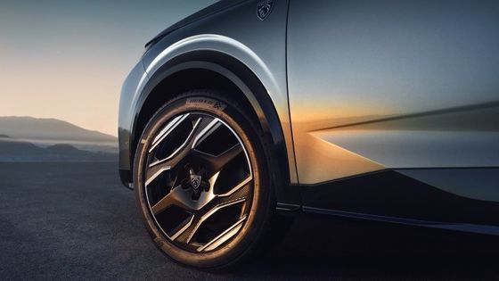 Vorverkauf 2024 Peugeot E-5008 SUV 500km Reichweite 326 PS (240 KW) Doppelmotor AWD reines Elektrofahrzeug